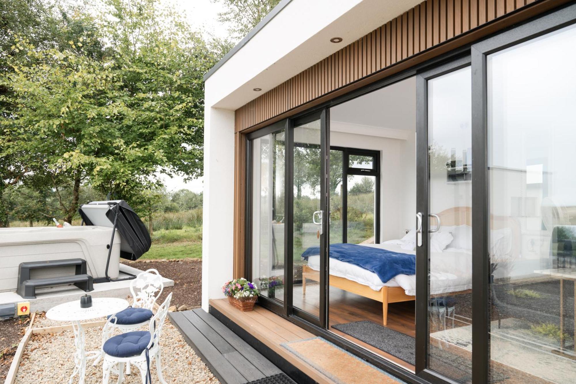 Lakescape - Waterfront Self- Catering Cabins Enniskillen Exterior foto