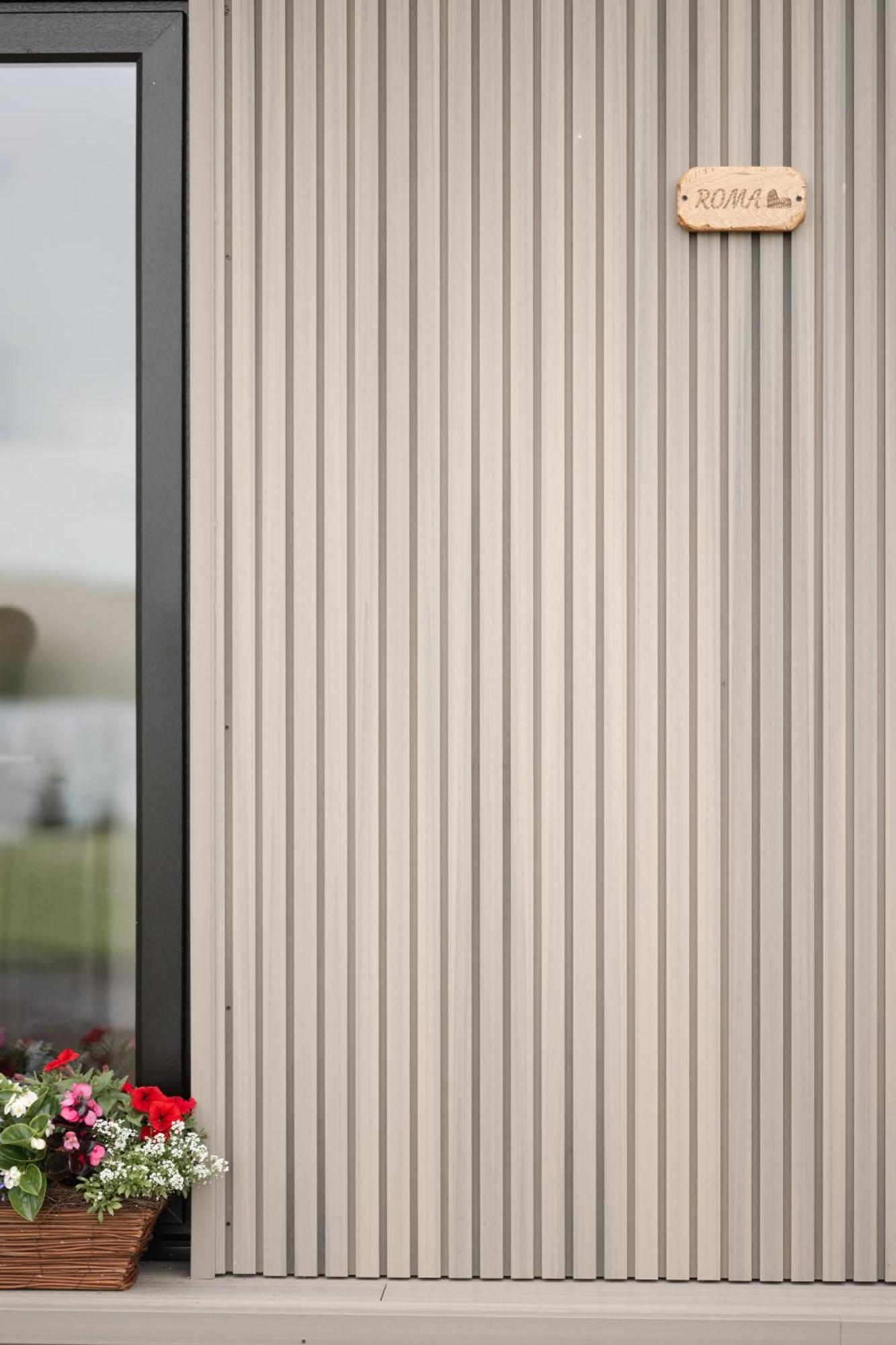 Lakescape - Waterfront Self- Catering Cabins Enniskillen Exterior foto