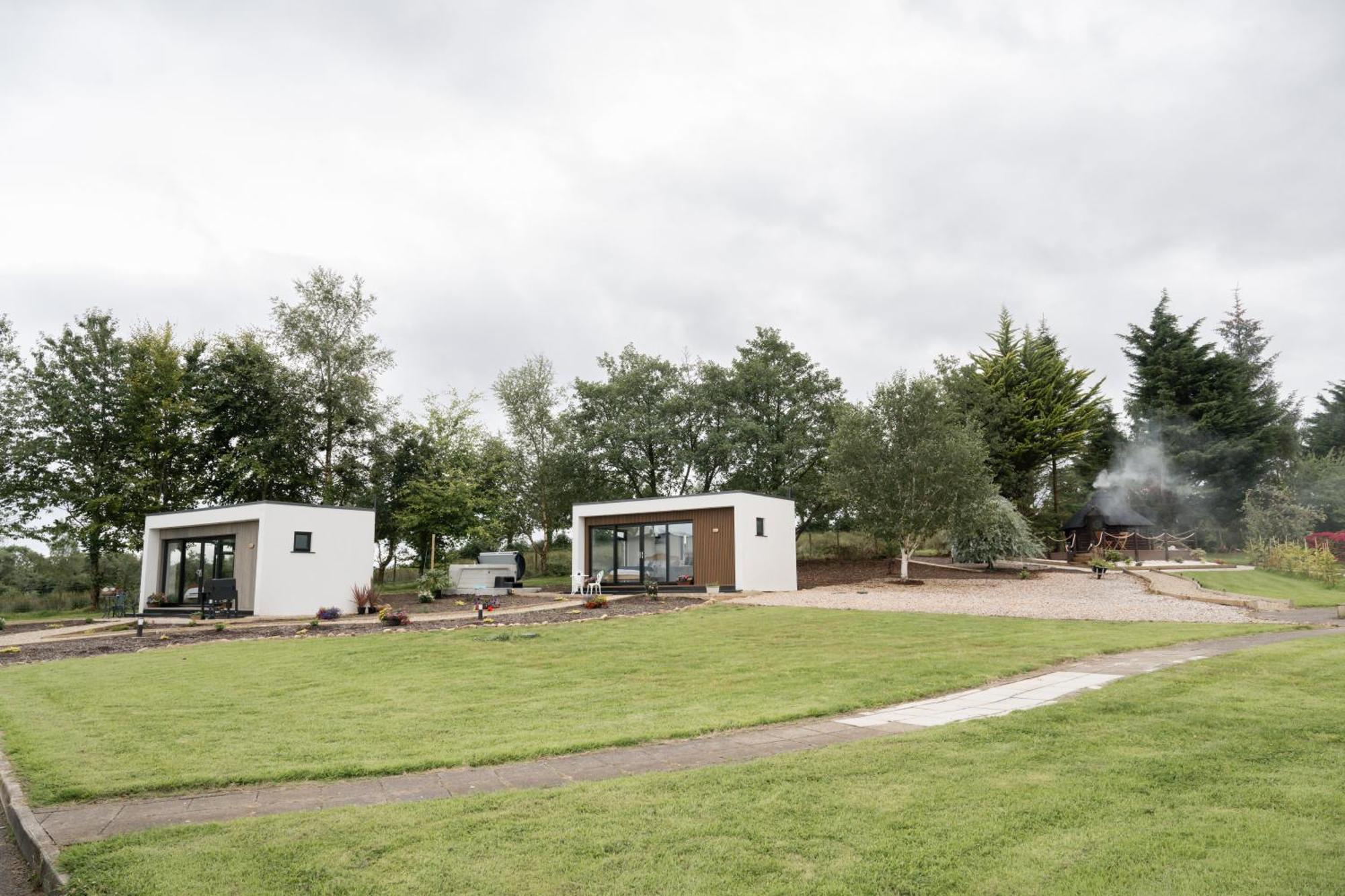 Lakescape - Waterfront Self- Catering Cabins Enniskillen Exterior foto