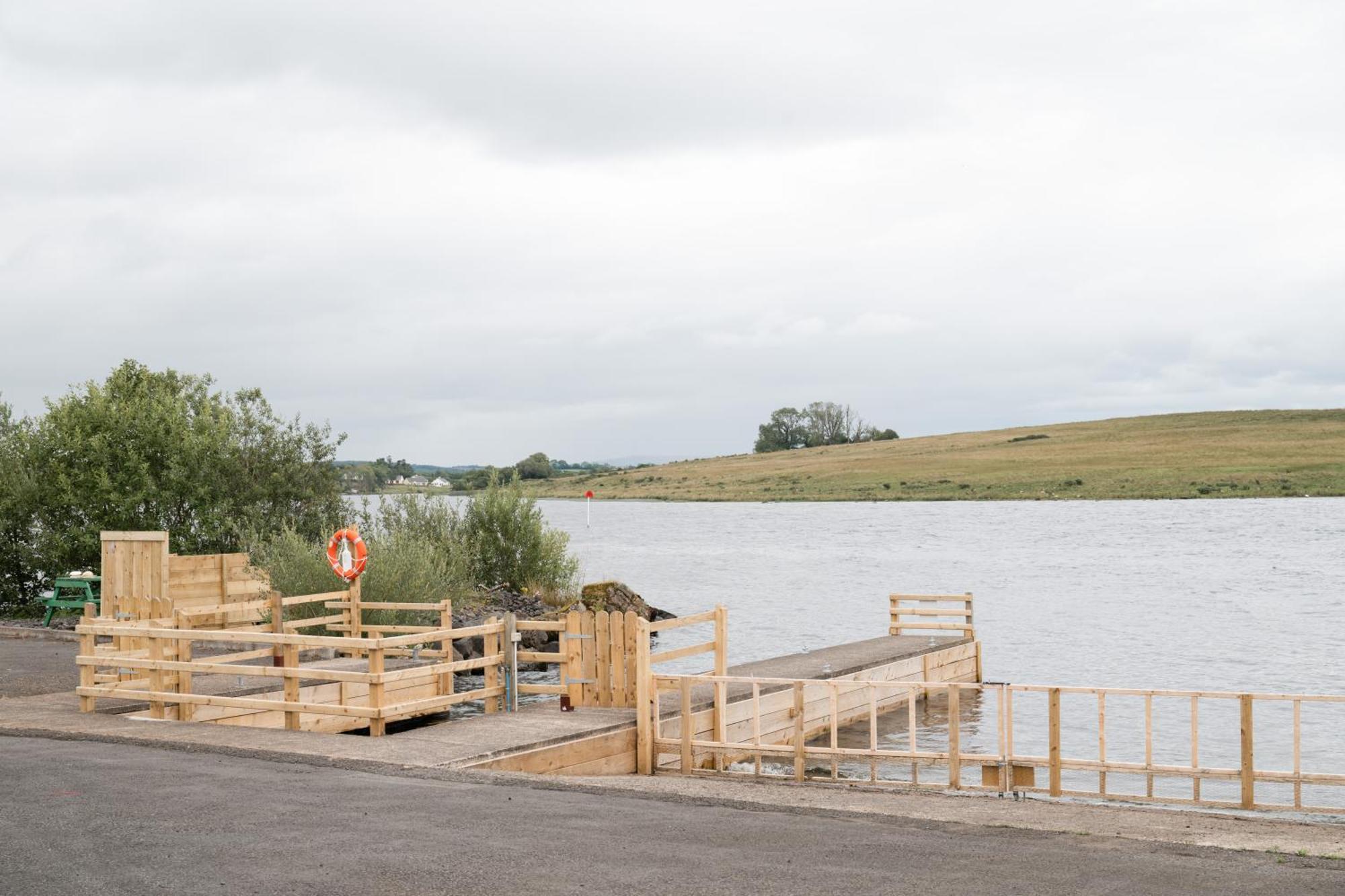 Lakescape - Waterfront Self- Catering Cabins Enniskillen Exterior foto